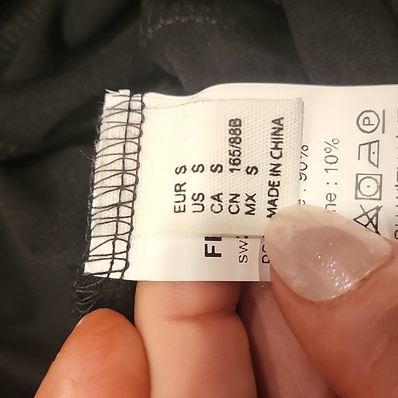 Black Ruffle Neckline Knit Jumpsuit Size Small EUC - Picture 5 of 6